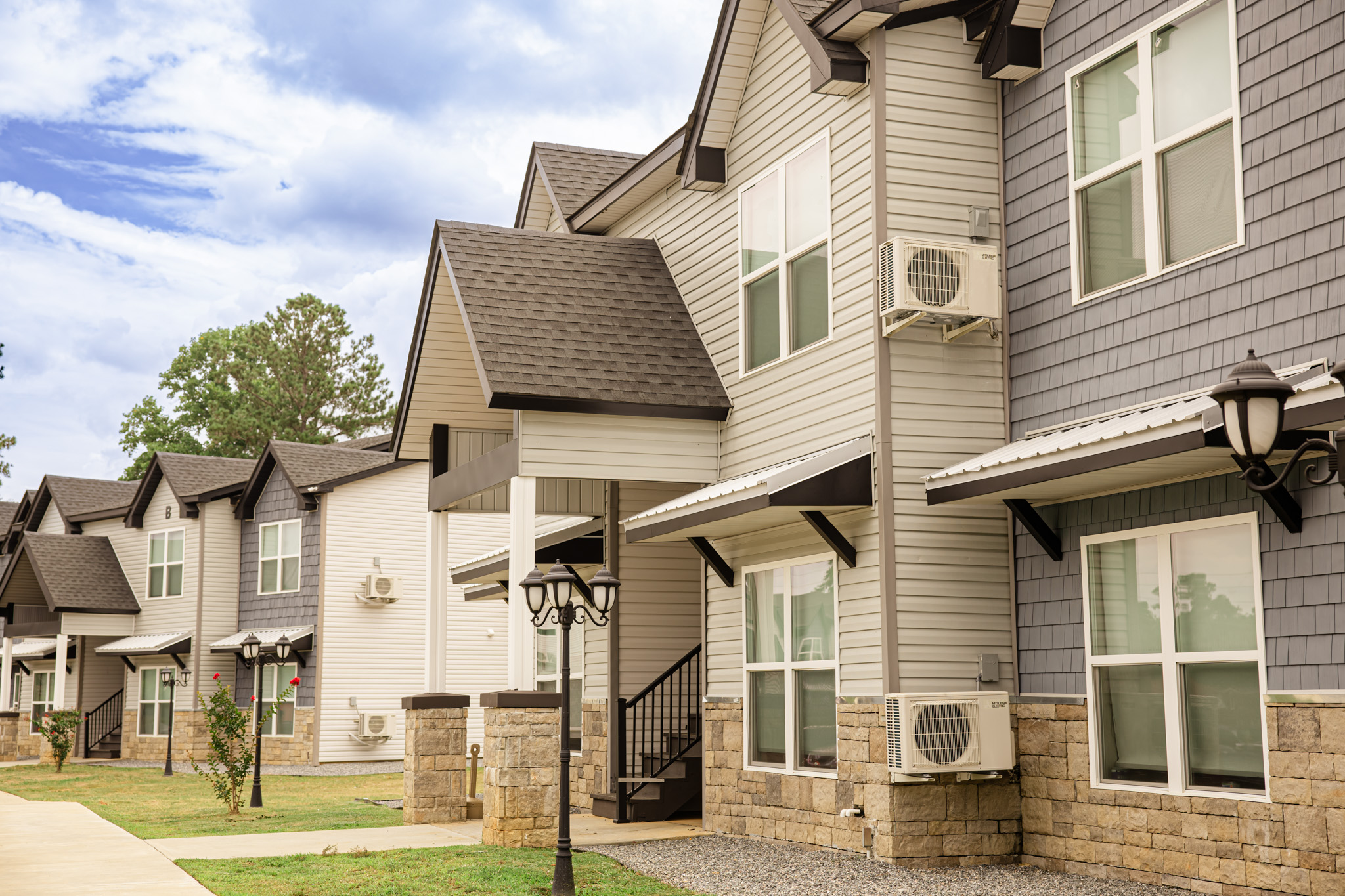 608 Hillcrest Parkway - B-106